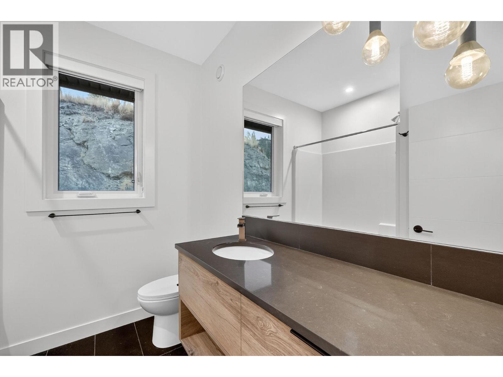 Picture for 135 Echo Ridge  Drive https://www.cirrealty.ca/reb/bc/9/10365999_41.jpg