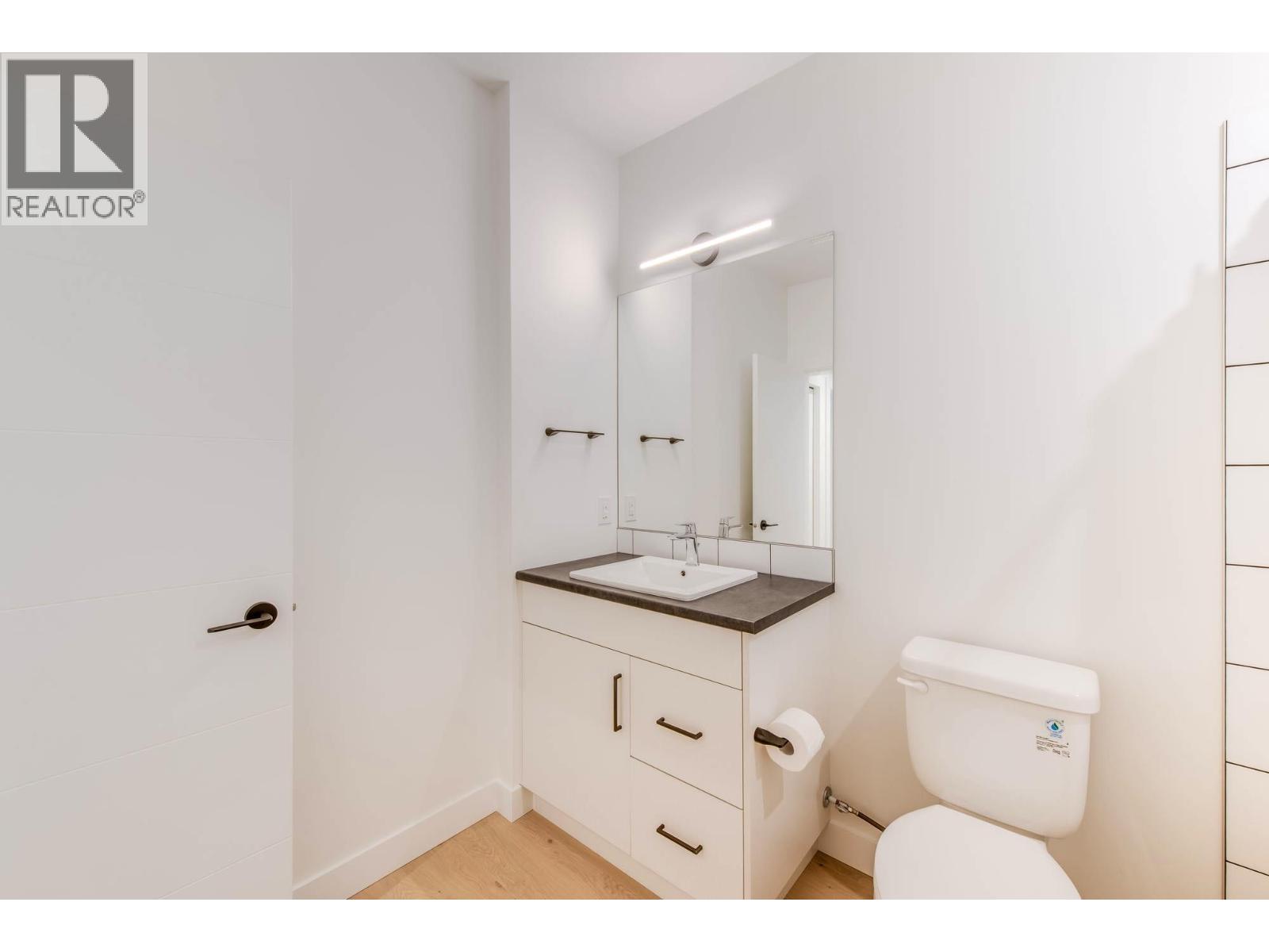 Picture for 135 Echo Ridge  Drive https://www.cirrealty.ca/reb/bc/9/10365999_52.jpg