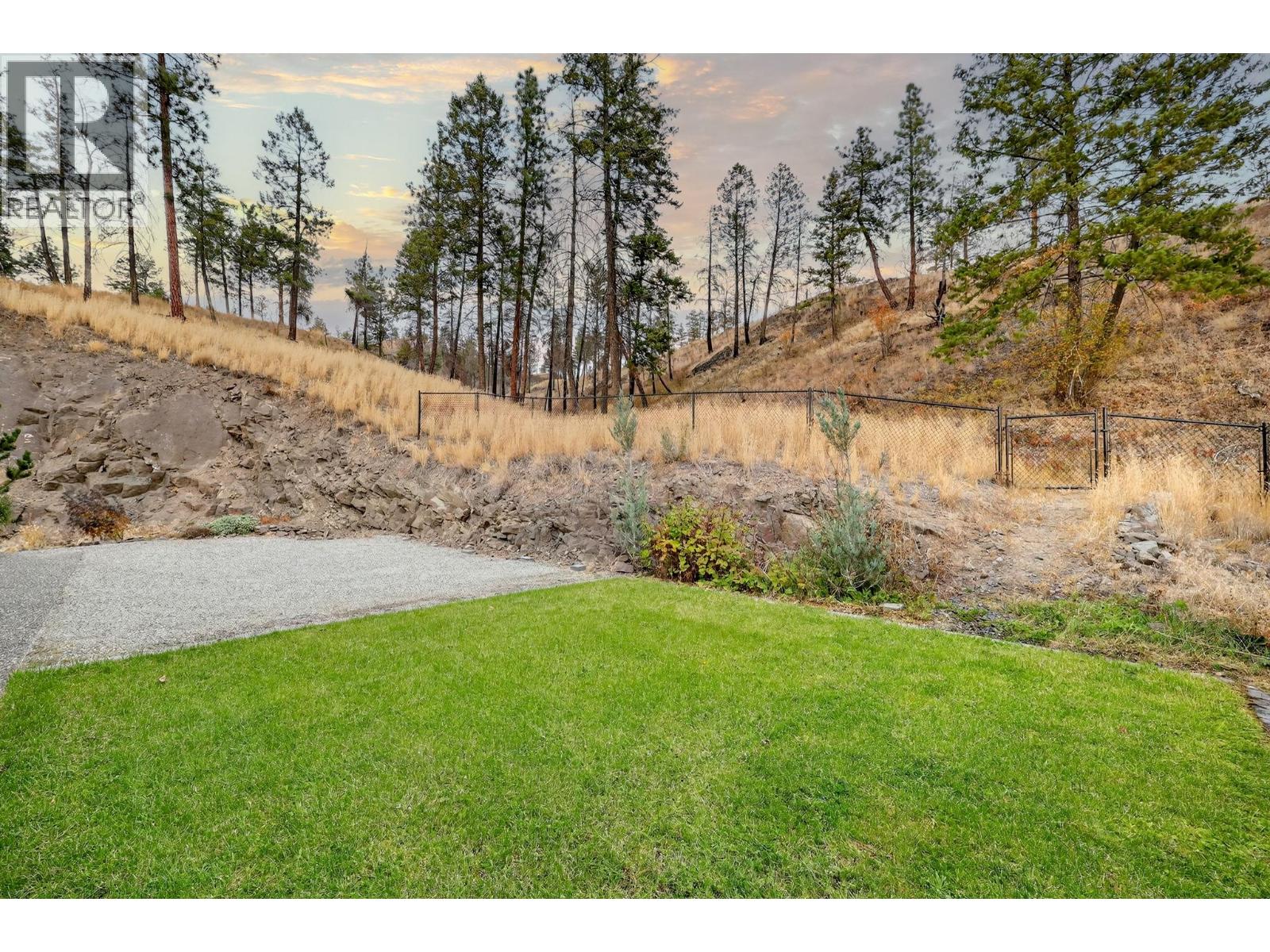 Picture for 135 Echo Ridge  Drive https://www.cirrealty.ca/reb/bc/9/10365999_57.jpg