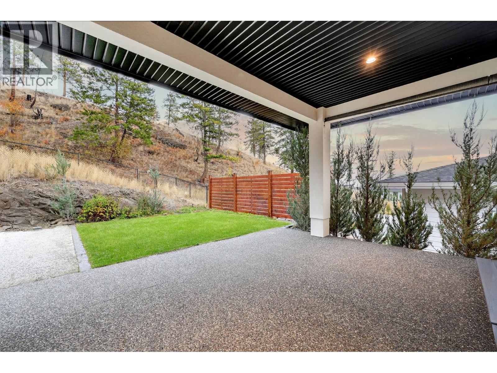 Picture for 135 Echo Ridge  Drive https://www.cirrealty.ca/reb/bc/9/10365999_59.jpg