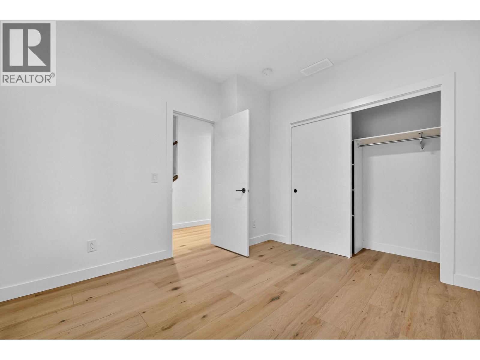 Picture for 135 Echo Ridge  Drive https://www.cirrealty.ca/reb/bc/9/10365999_7.jpg