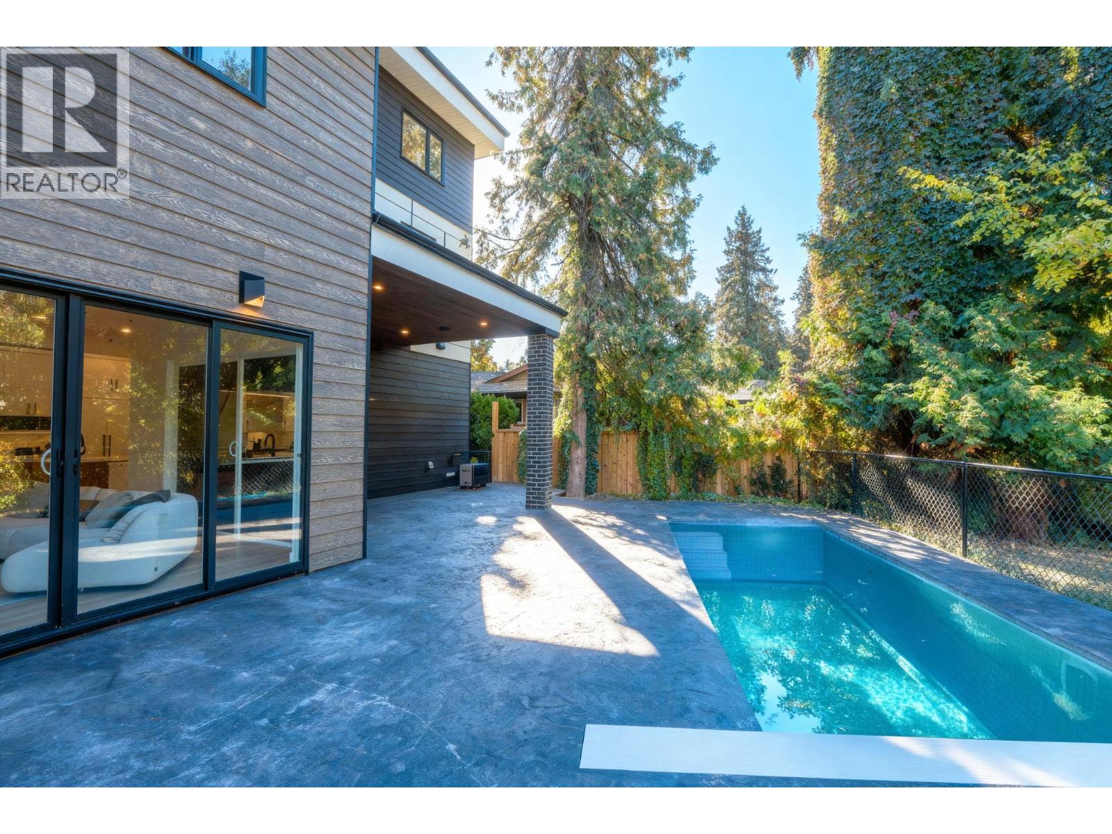 Picture for 4630 McClure  Road https://www.cirrealty.ca/reb/bc/9/10366039_19.jpg