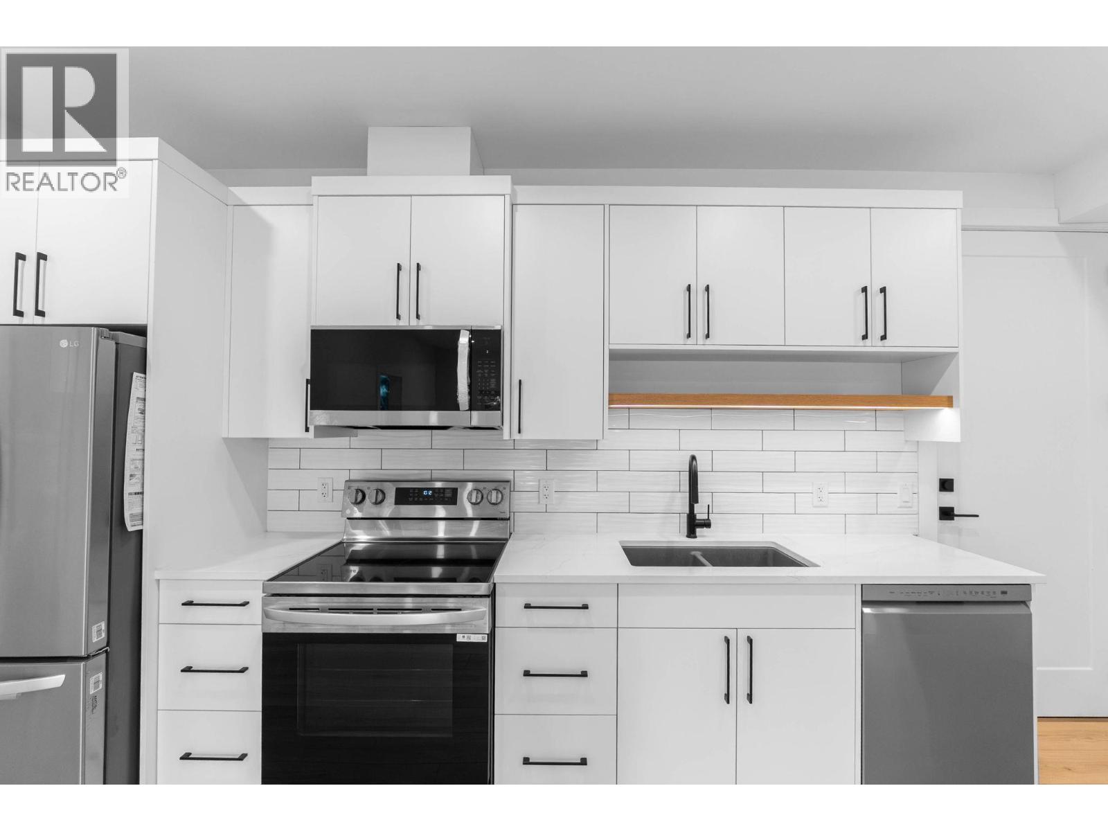 Picture for 4630 McClure  Road https://www.cirrealty.ca/reb/bc/9/10366039_33.jpg