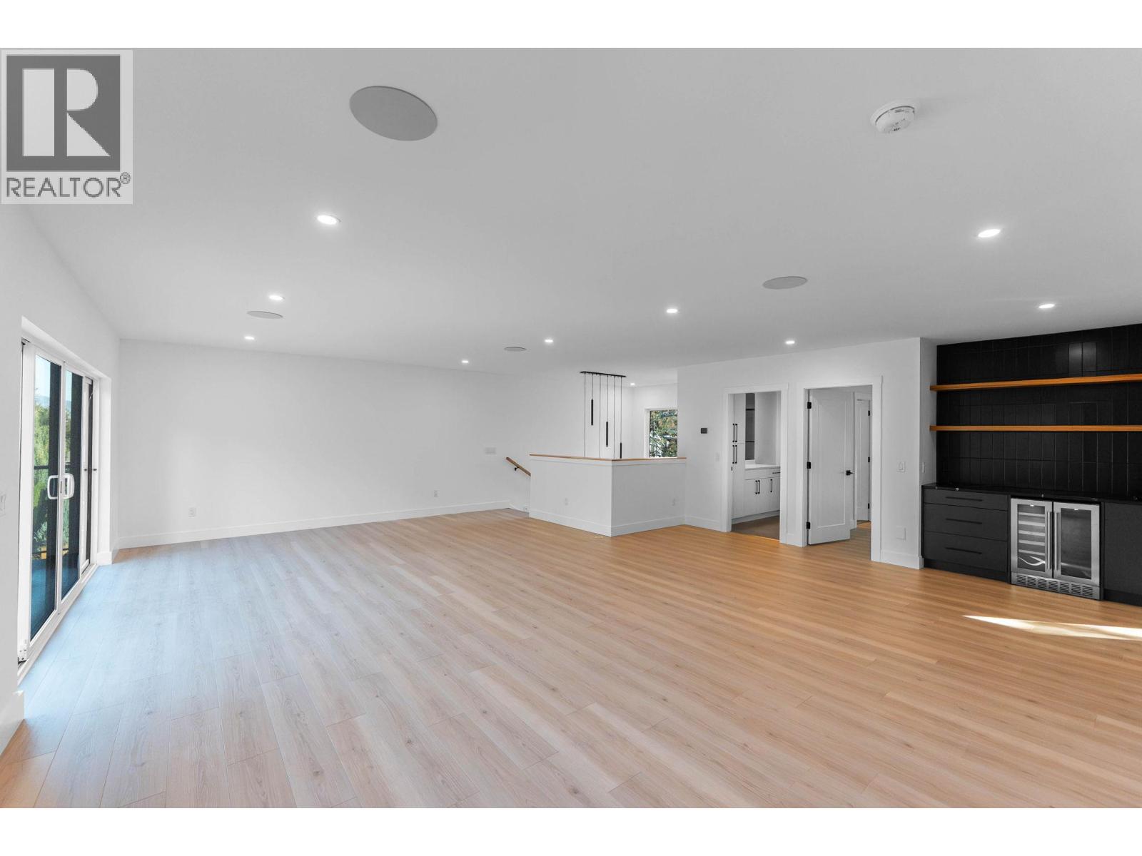 Picture for 4630 McClure  Road https://www.cirrealty.ca/reb/bc/9/10366039_41.jpg