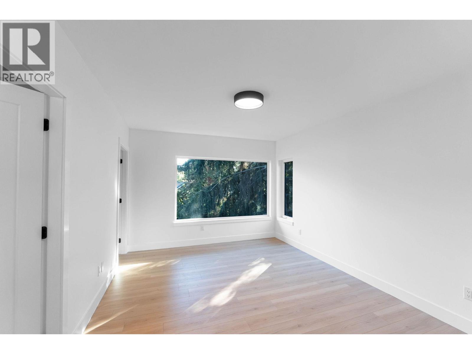 Picture for 4630 McClure  Road https://www.cirrealty.ca/reb/bc/9/10366039_44.jpg