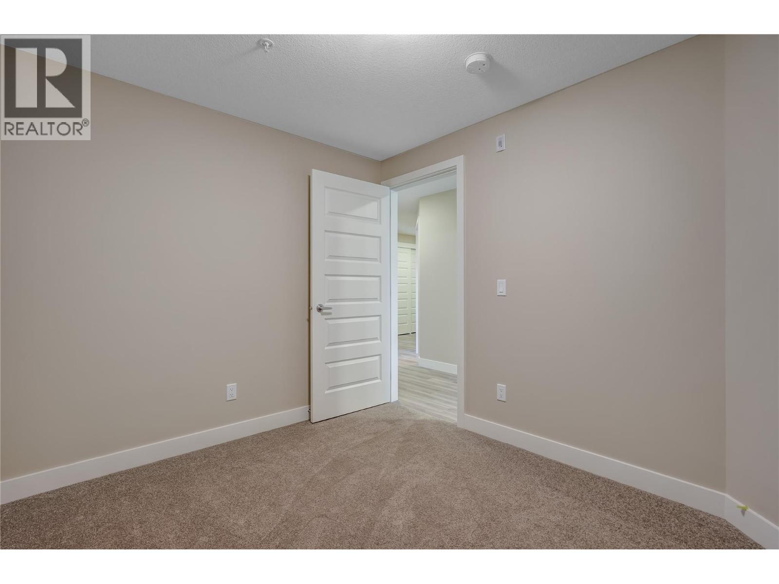 Picture for Unit #408, 5640 51st  Street https://www.cirrealty.ca/reb/bc/9/10366149_14.jpg