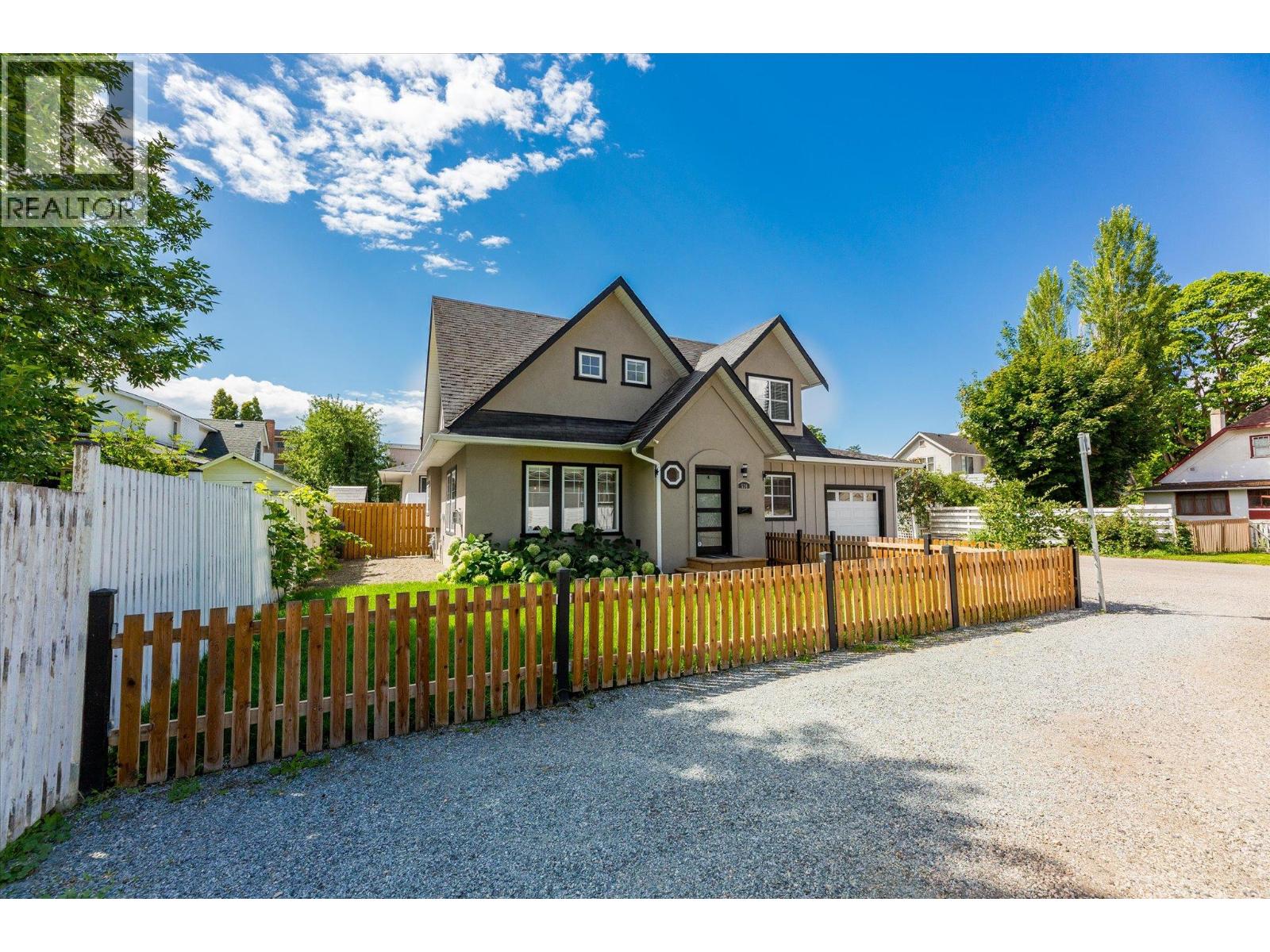 Picture for 530 Rowcliffe  Avenue https://www.cirrealty.ca/reb/bc/9/10366279_26.jpg