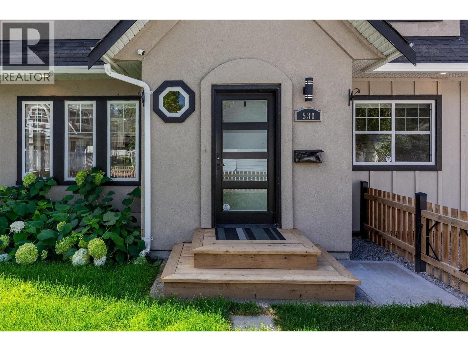 Picture for 530 Rowcliffe  Avenue