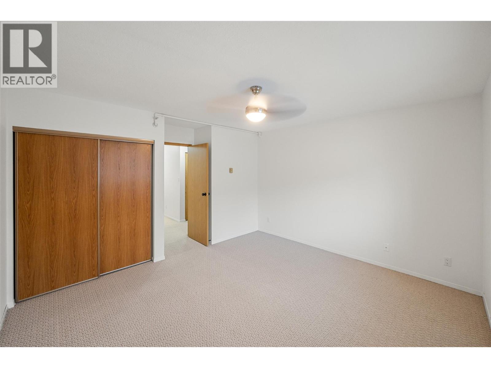 Picture for Unit #404, 284 YORKTON  Avenue https://www.cirrealty.ca/reb/bc/9/10366359_16.jpg