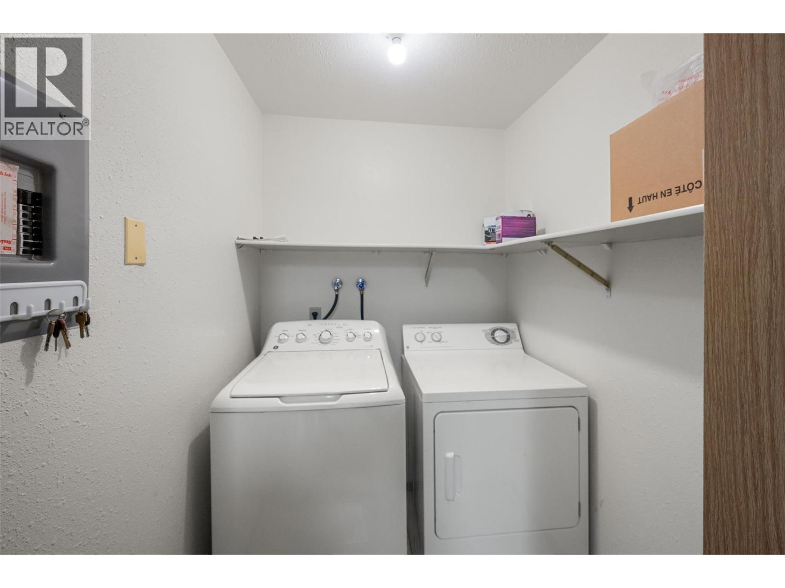 Picture for Unit #404, 284 YORKTON  Avenue https://www.cirrealty.ca/reb/bc/9/10366359_19.jpg