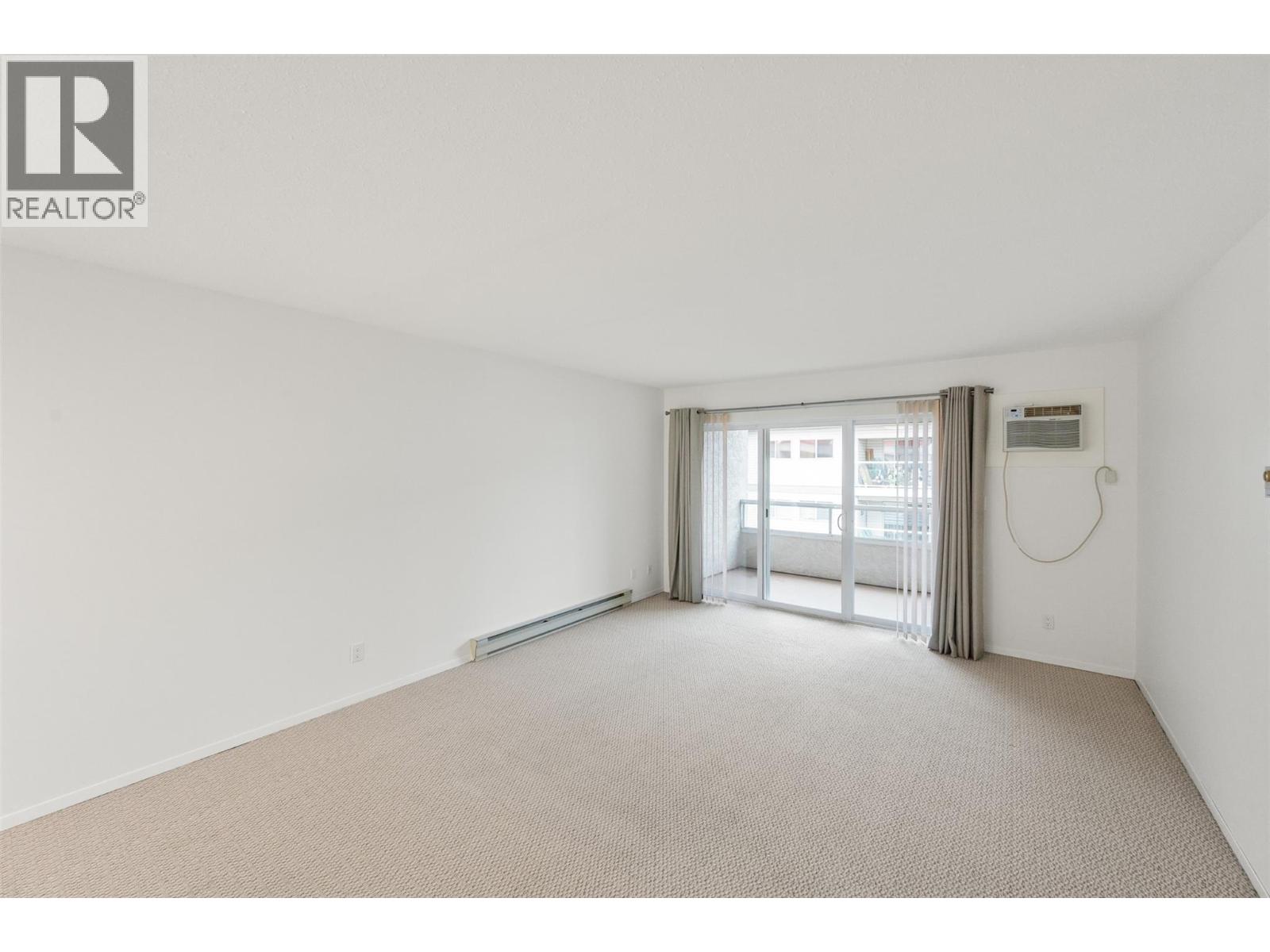 Picture for Unit #404, 284 YORKTON  Avenue https://www.cirrealty.ca/reb/bc/9/10366359_8.jpg