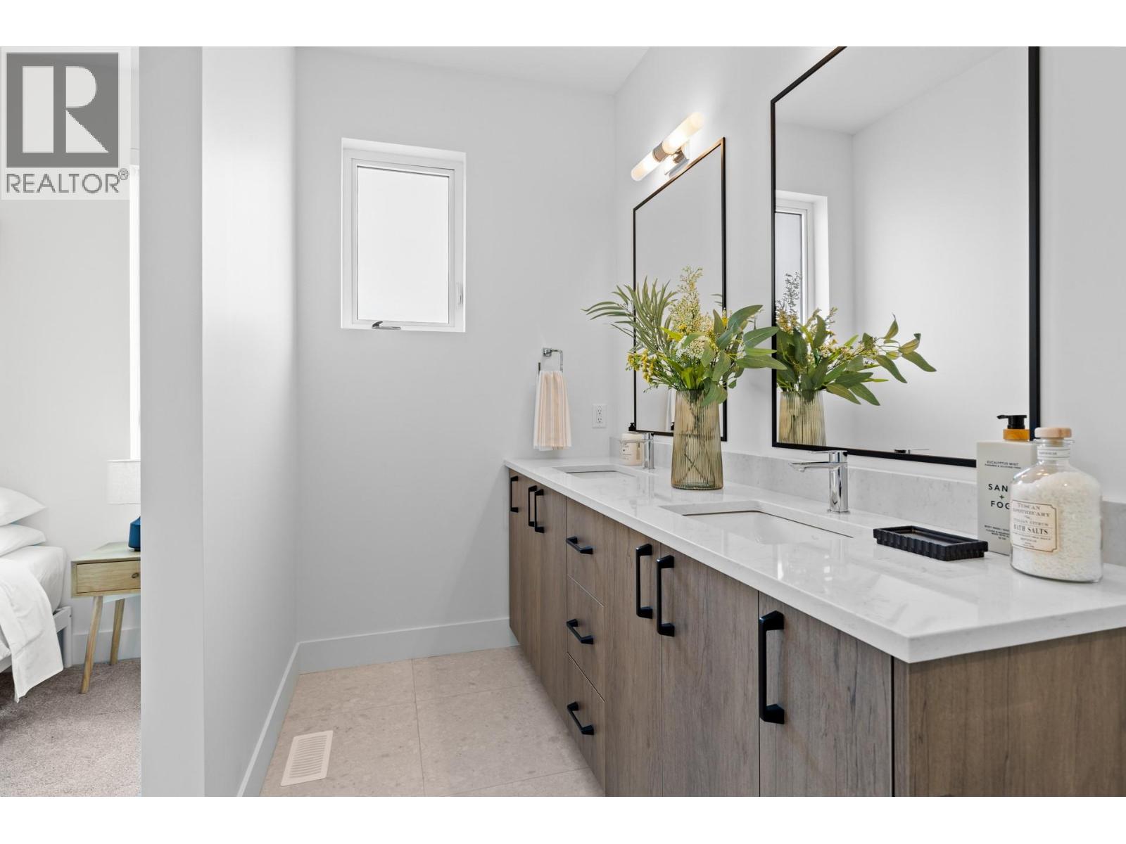 Picture for Unit #6, 1463 Inkar  Road https://www.cirrealty.ca/reb/bc/9/10366479_31.jpg