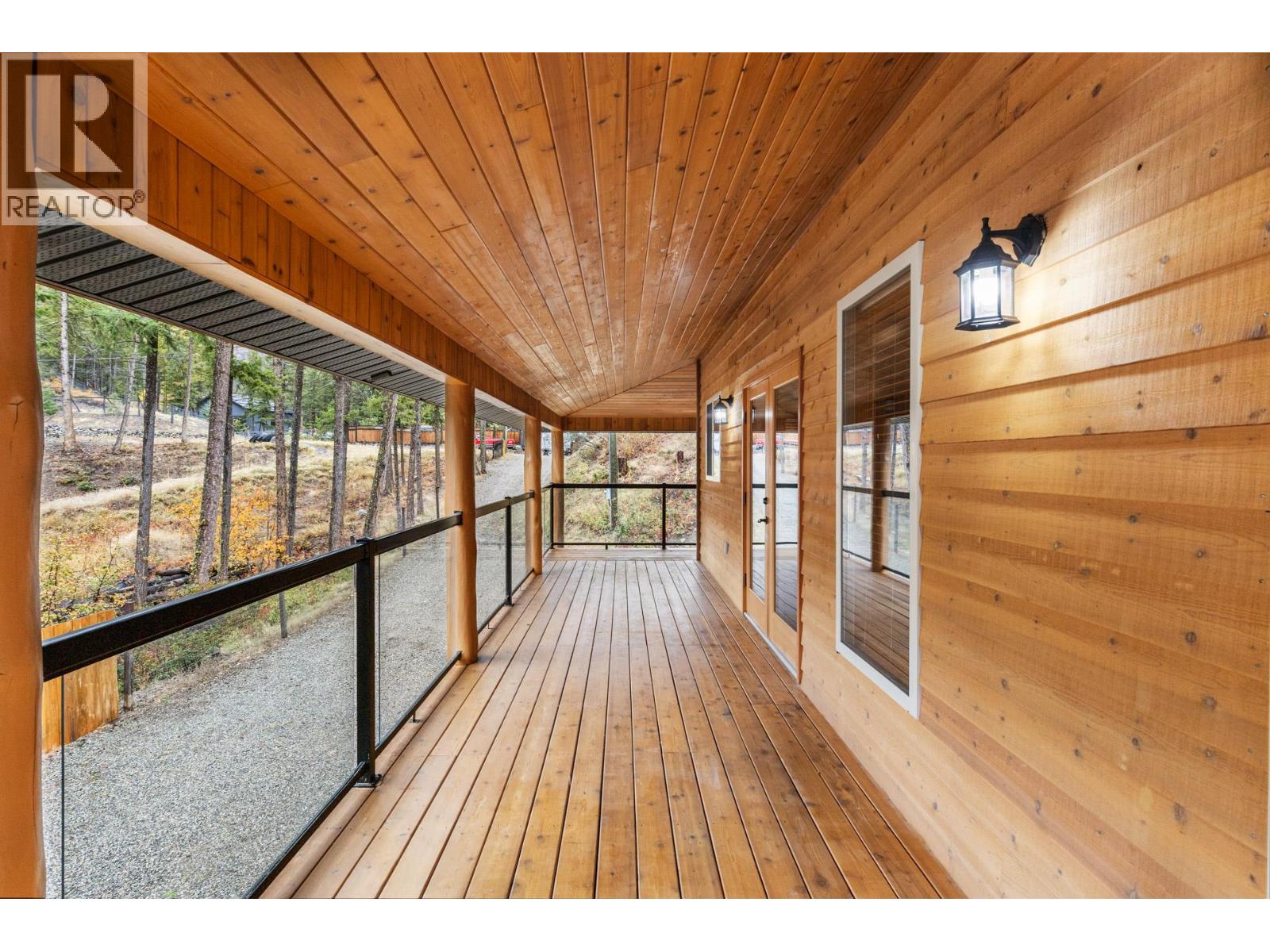 Picture for 849 Balsam  Road https://www.cirrealty.ca/reb/bc/9/10366529_42.jpg