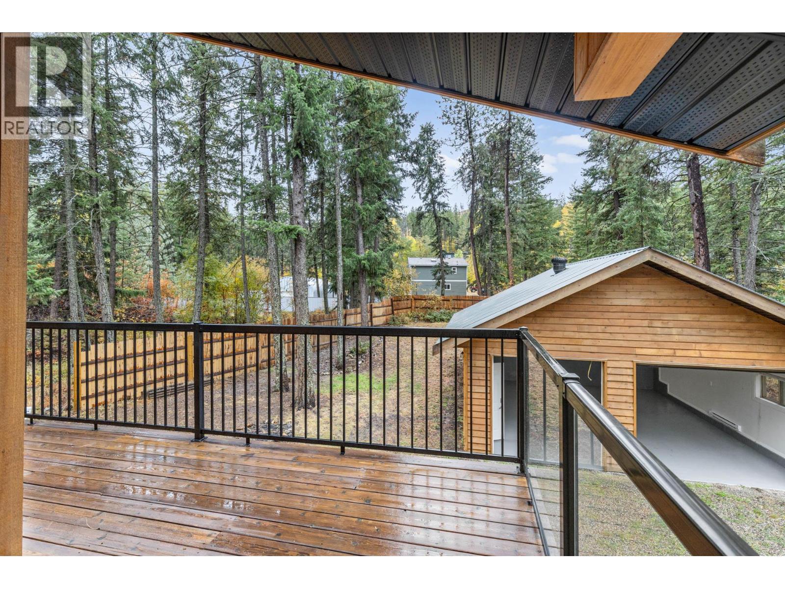 Picture for 849 Balsam  Road https://www.cirrealty.ca/reb/bc/9/10366529_45.jpg