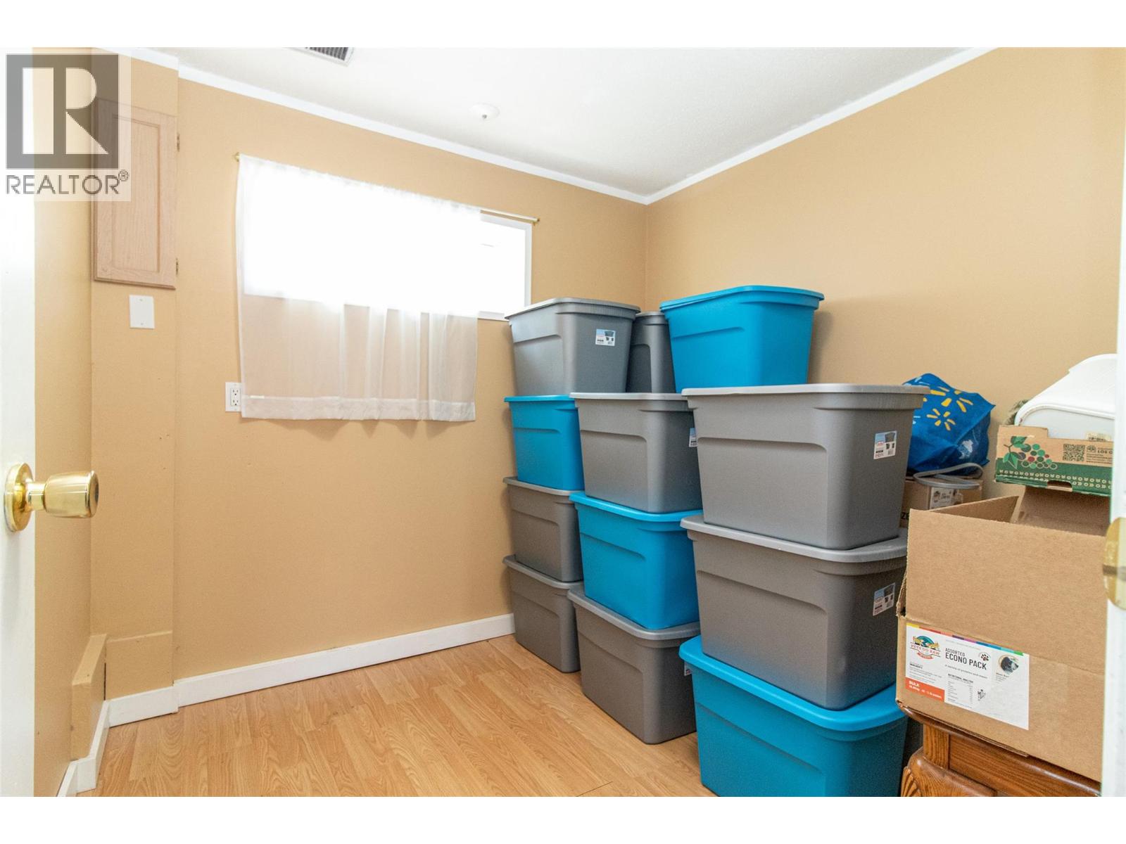 Picture for 2160 Lynrick  Road https://www.cirrealty.ca/reb/bc/9/10366549_14.jpg