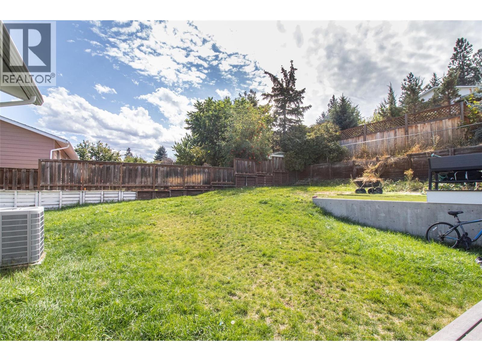 Picture for 2160 Lynrick  Road https://www.cirrealty.ca/reb/bc/9/10366549_23.jpg