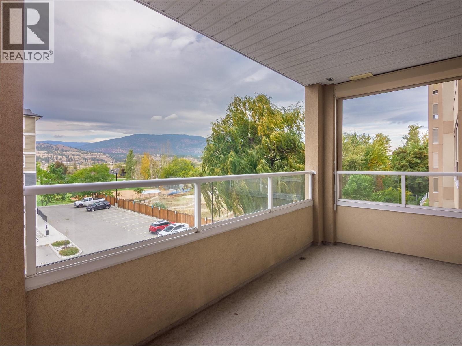 Picture for Unit #301, 2255 Atkinson  Street https://www.cirrealty.ca/reb/bc/9/10366619_10.jpg