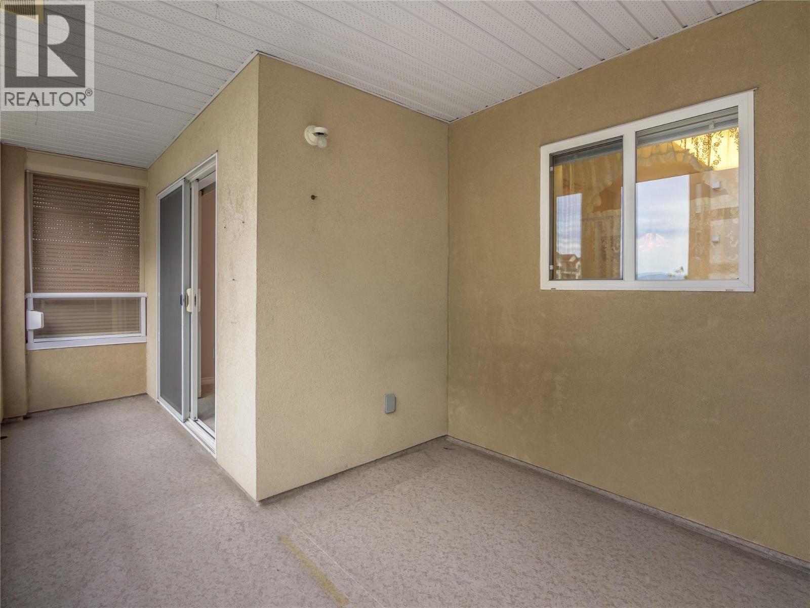 Picture for Unit #301, 2255 Atkinson  Street https://www.cirrealty.ca/reb/bc/9/10366619_13.jpg