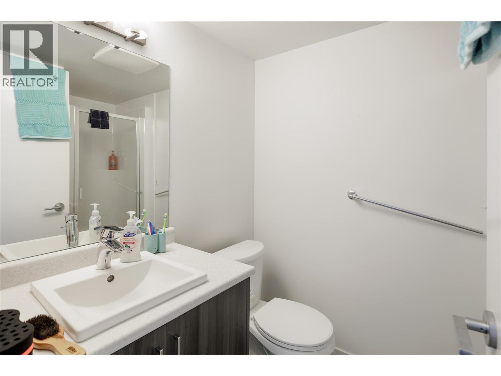Picture for Unit #107, 655 Academy  Way https://www.cirrealty.ca/reb/bc/9/10366729_13.jpg