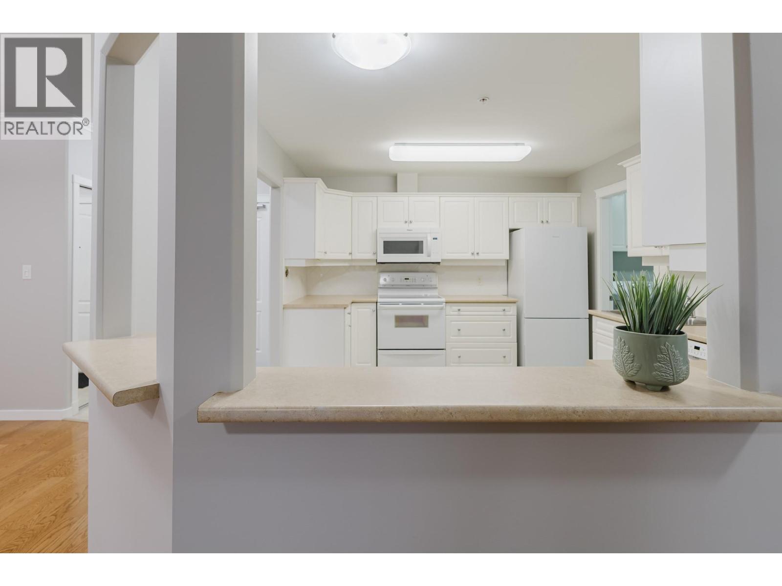 Picture for Unit #108, 303 Whitman  Road https://www.cirrealty.ca/reb/bc/9/10366859_8.jpg