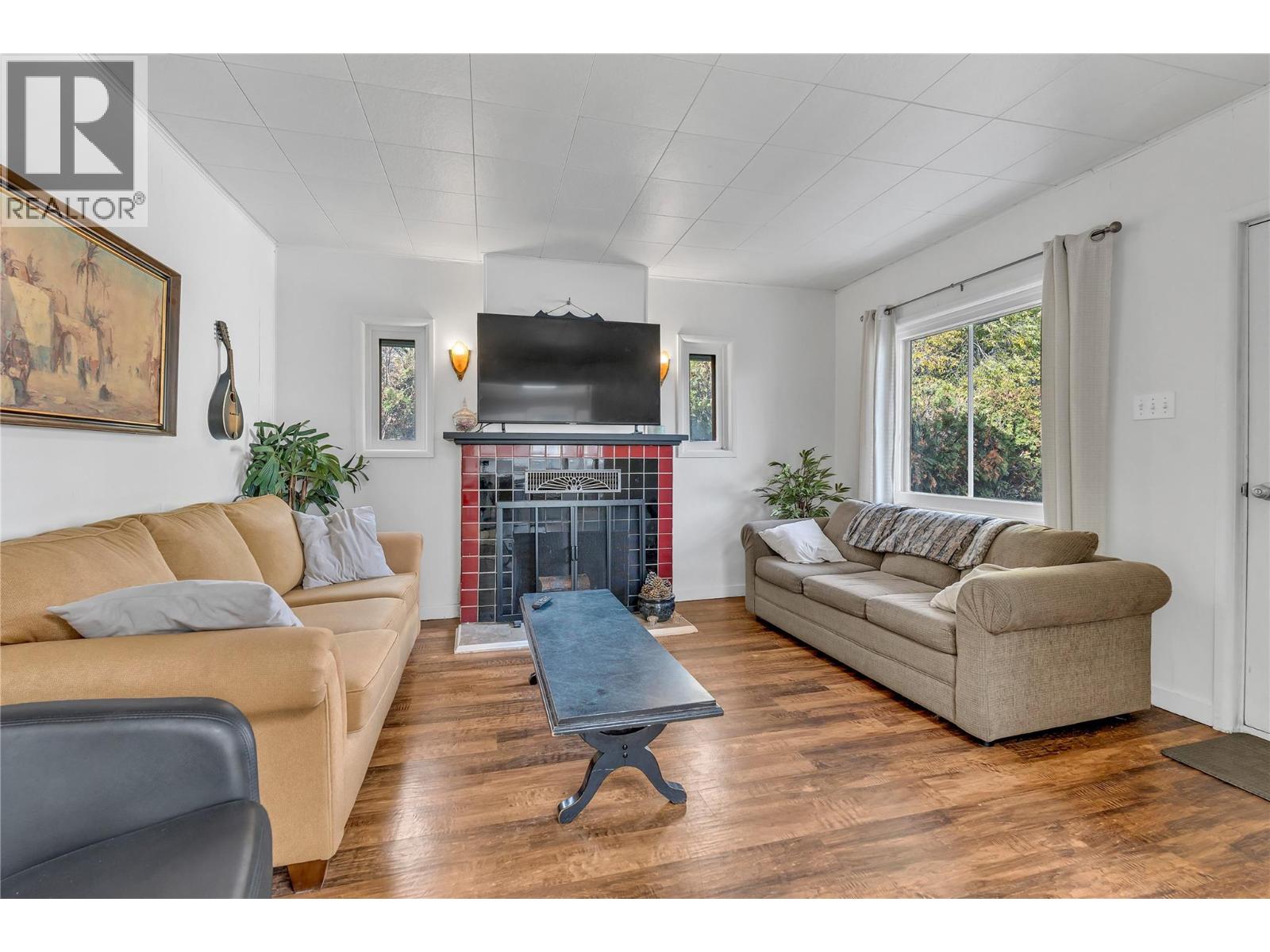 Picture for 796 Chase  Avenue