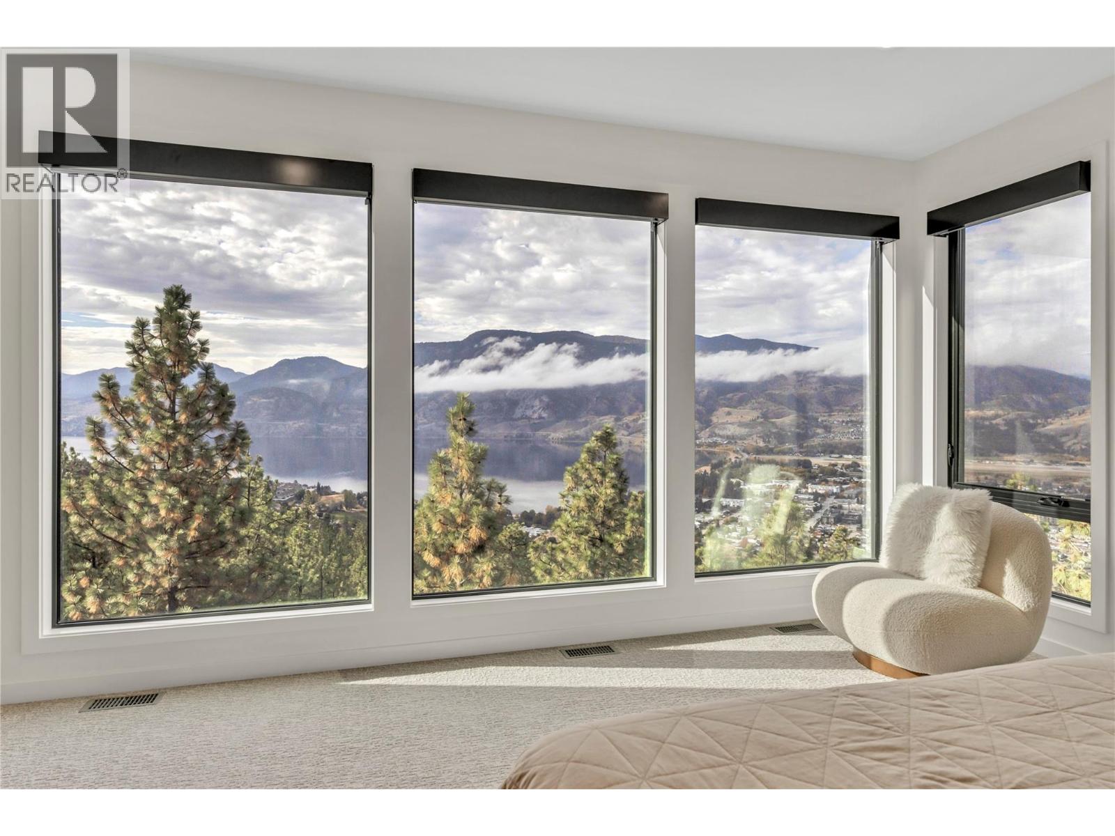 Picture for Unit #117, 3331 Evergreen  Drive