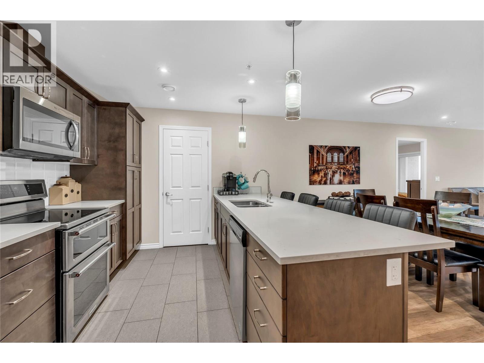 Picture for Unit #704, 3346 SKAHA LAKE  Road