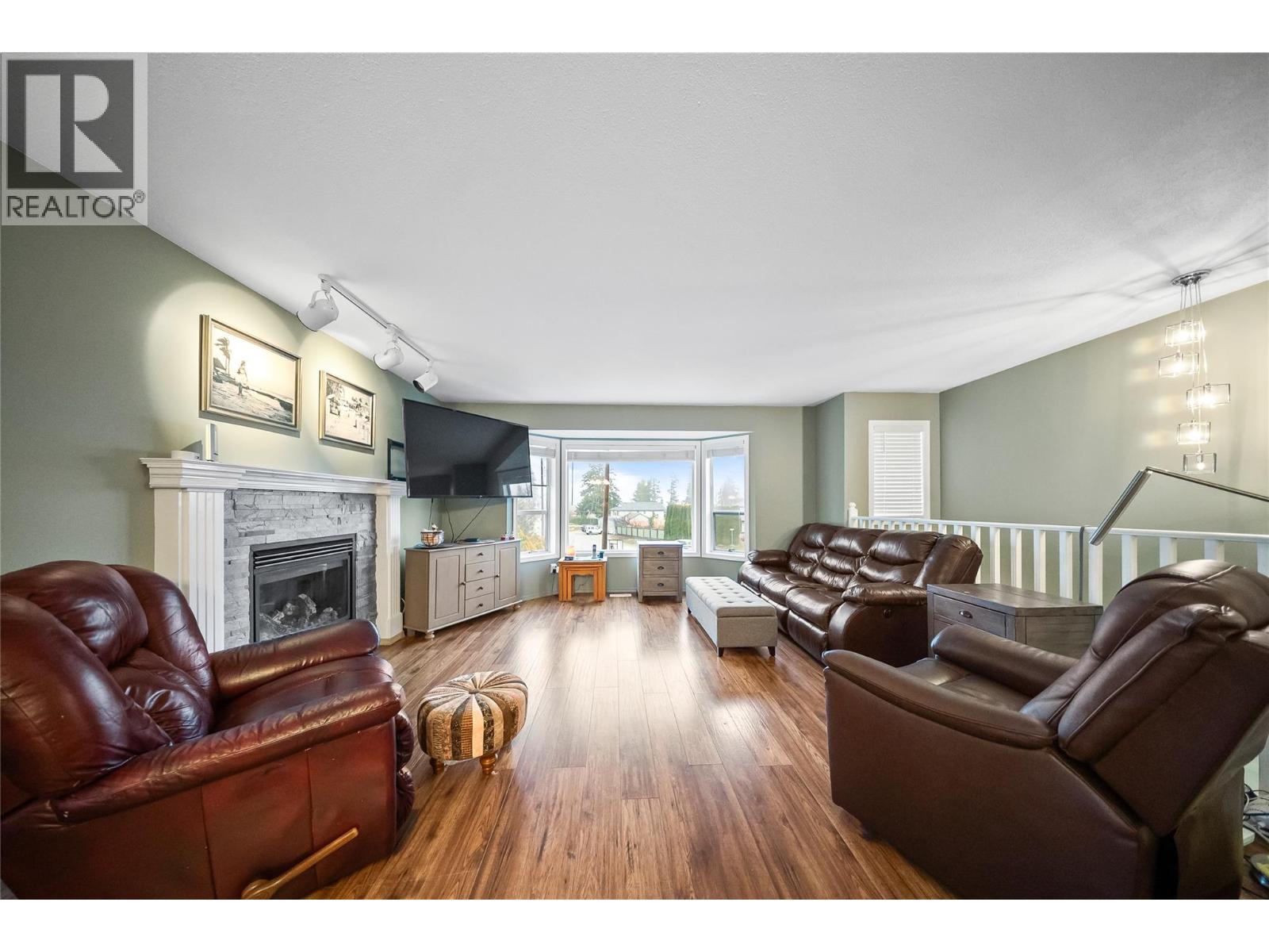 Picture for 3230 Regent  Road