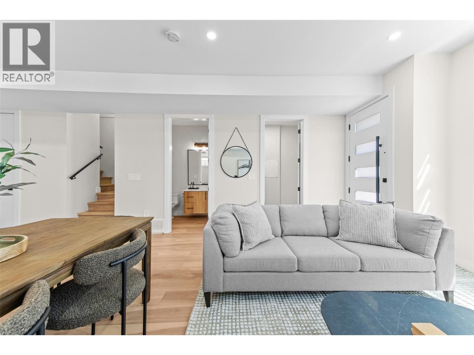 Picture for Unit #4, 1034 Martin  Avenue