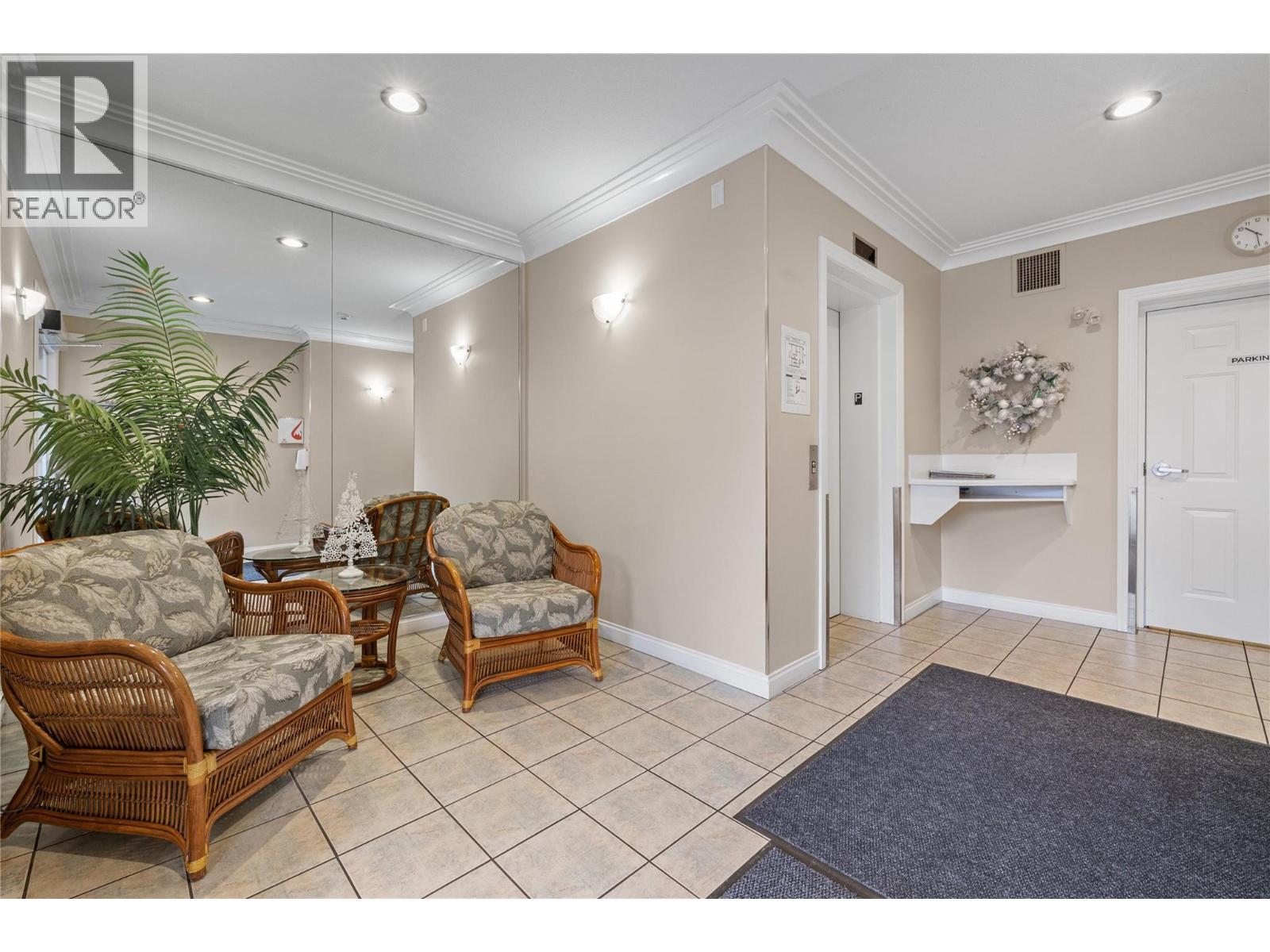 Picture for Unit #212, 980 Glenwood  Avenue