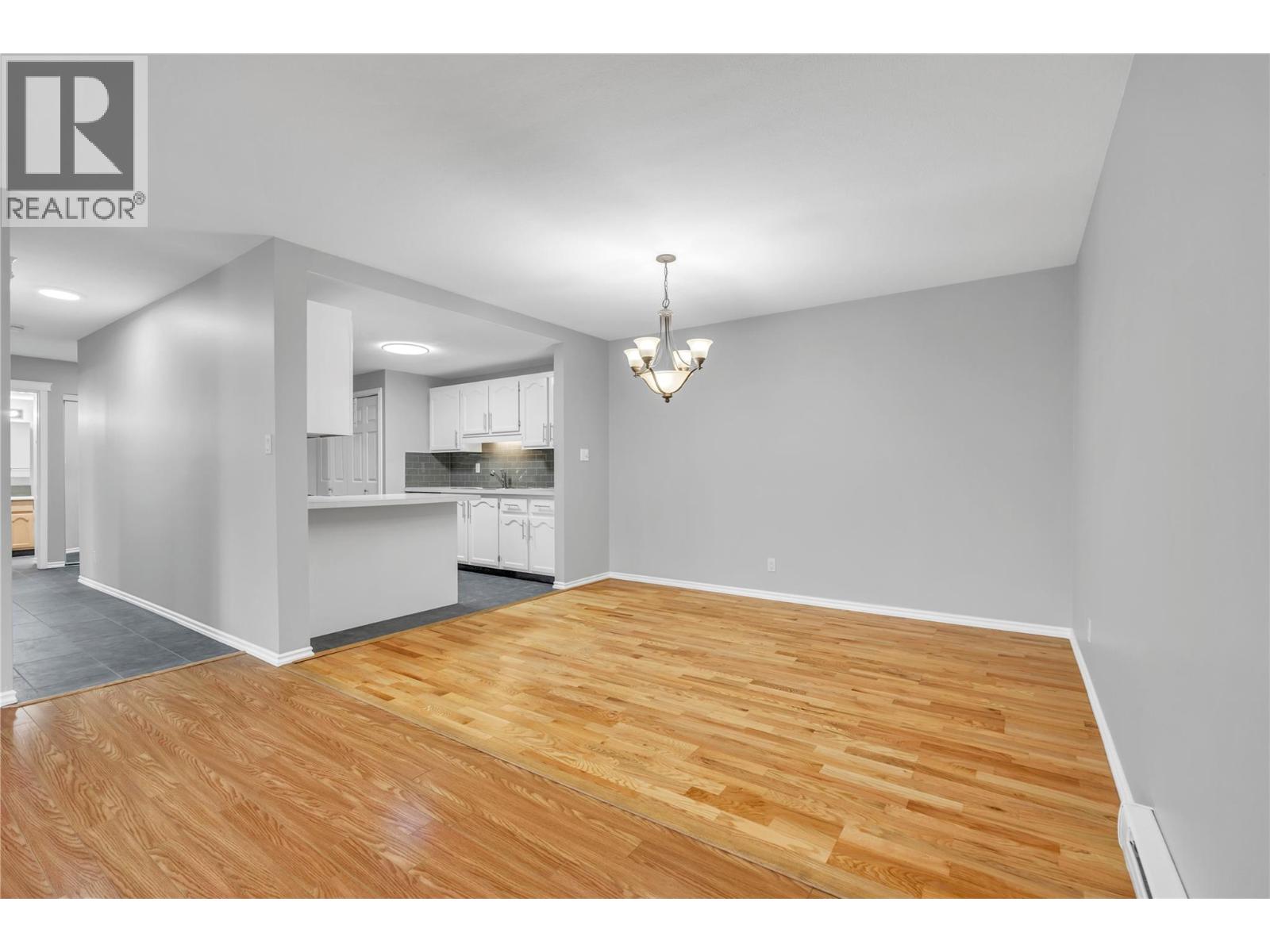 Picture for Unit #208, 272 GREEN  AvenueW