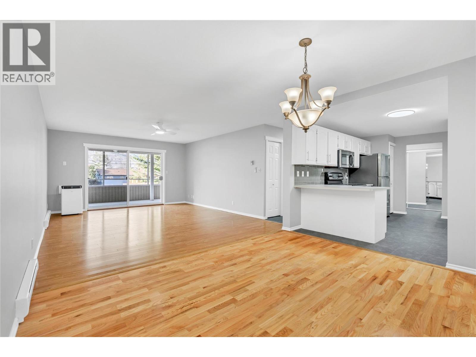 Picture for Unit #208, 272 GREEN  AvenueW