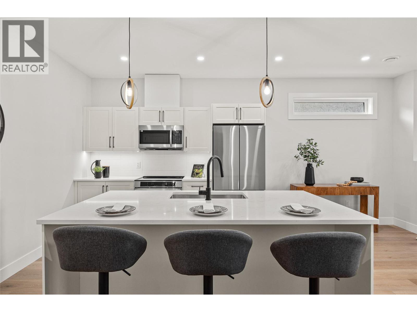 Picture for Unit #2, 943 Fuller  Avenue