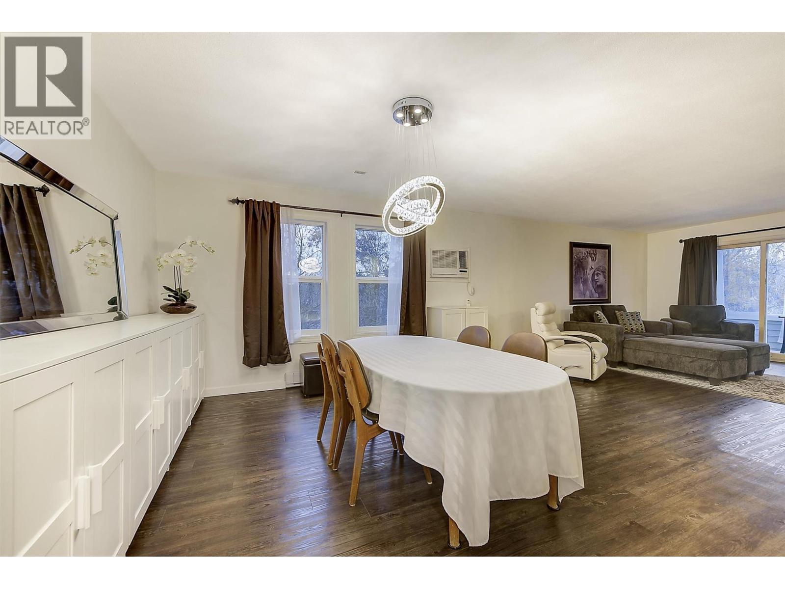 Picture for Unit #304, 575 Sutherland  Avenue