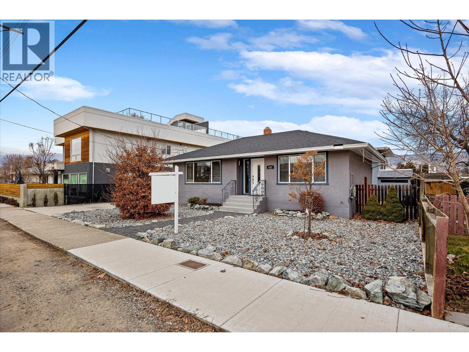 Picture for 932-930 Lawson  Avenue