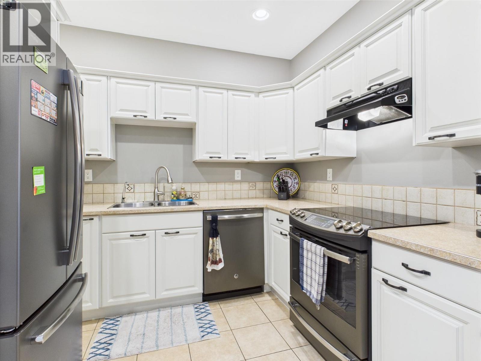 Picture for Unit #108, 15 Solana Key  Court