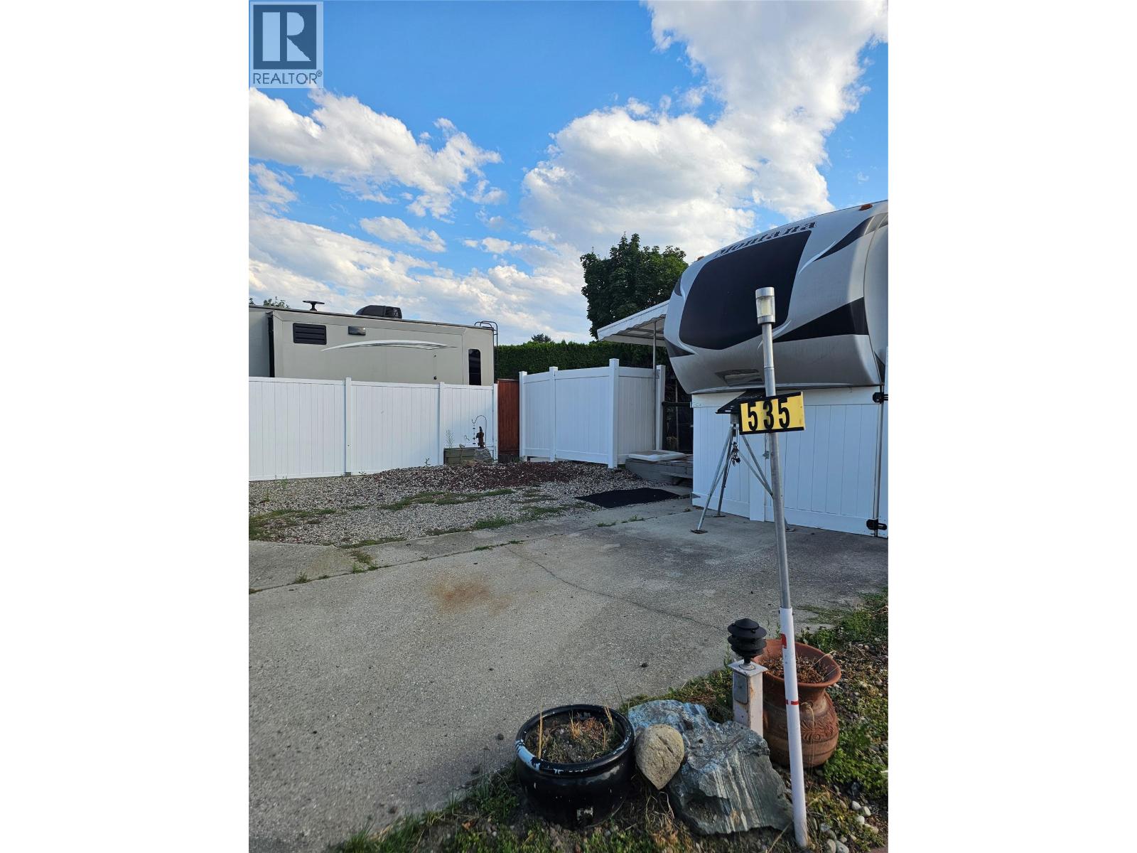 Picture for Unit #535, 415 Commonwealth  Road