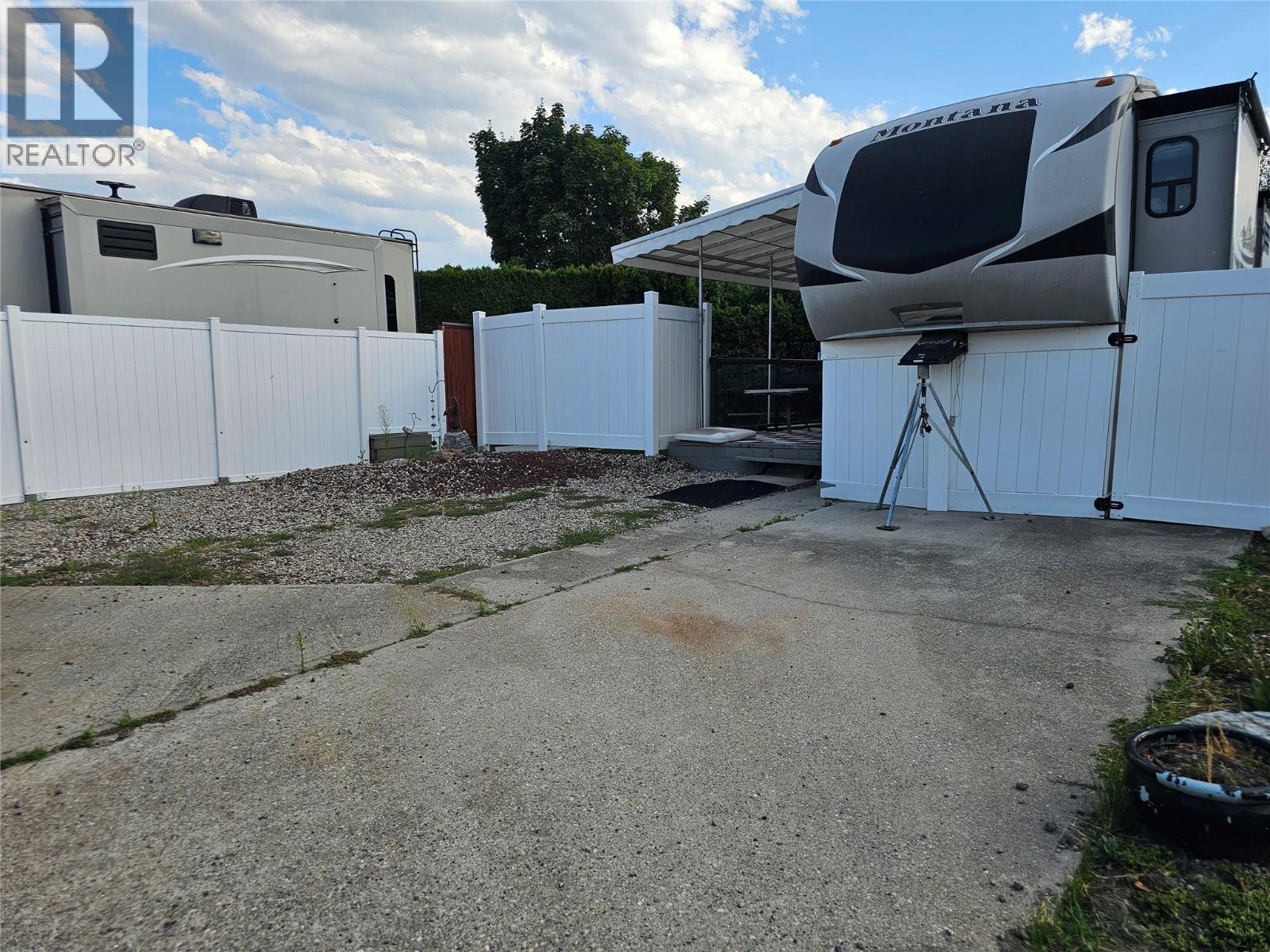 Picture for Unit #535, 415 Commonwealth  Road