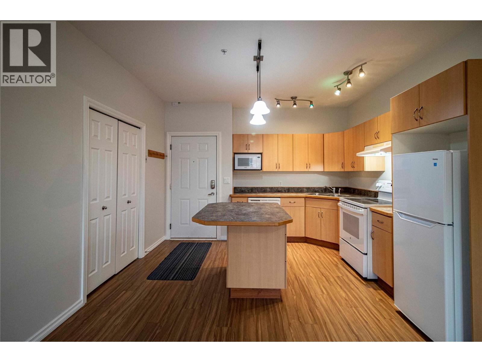 Picture for Unit #204, 857 Fairview  Road