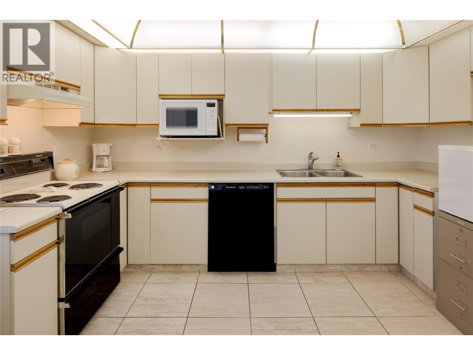 Picture for Unit #315B, 1045 Sutherland  Avenue