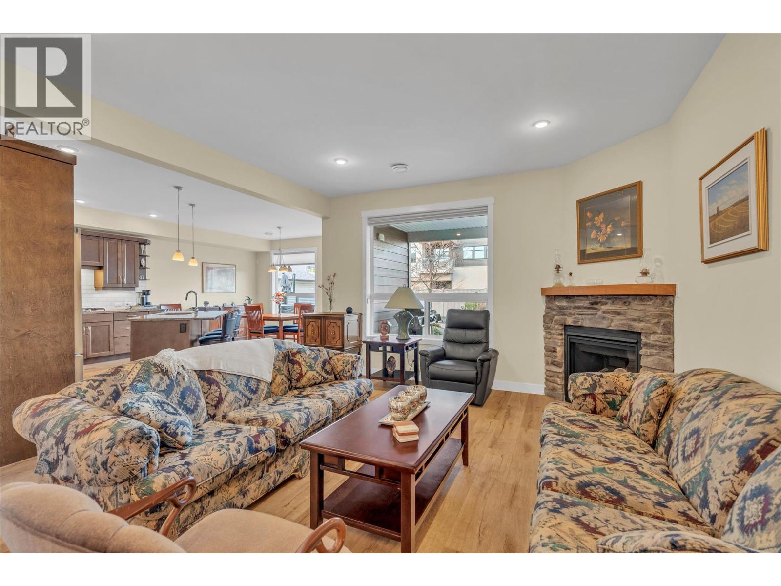 Picture for 1011 Dynes  Avenue