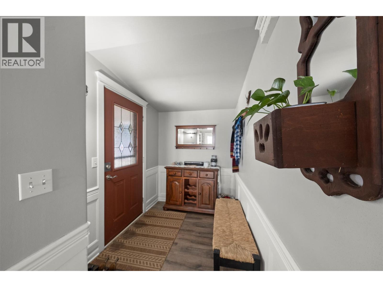 Picture for 1999 Highway 97A 