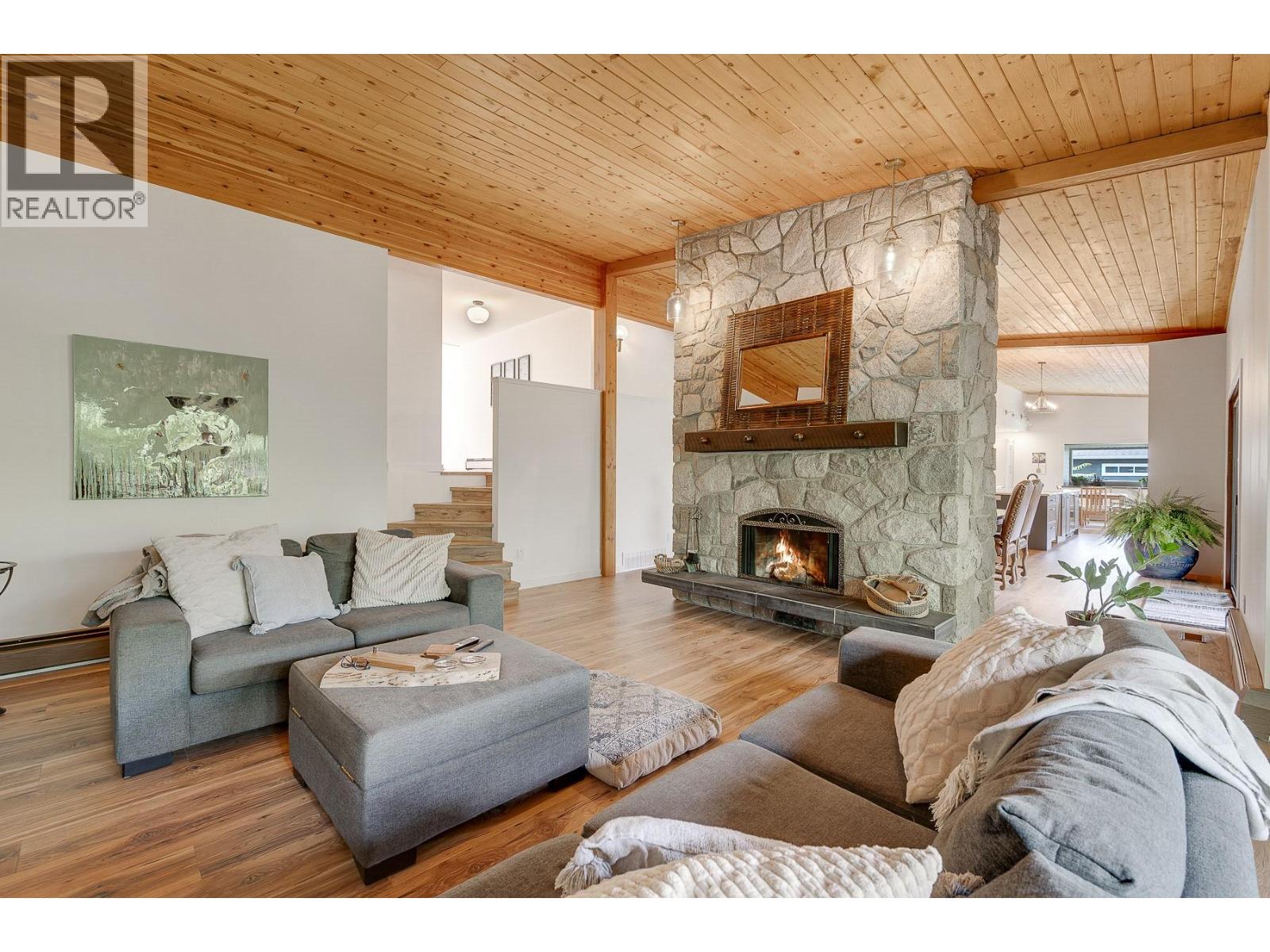 Picture for 1590 Willow  Crescent