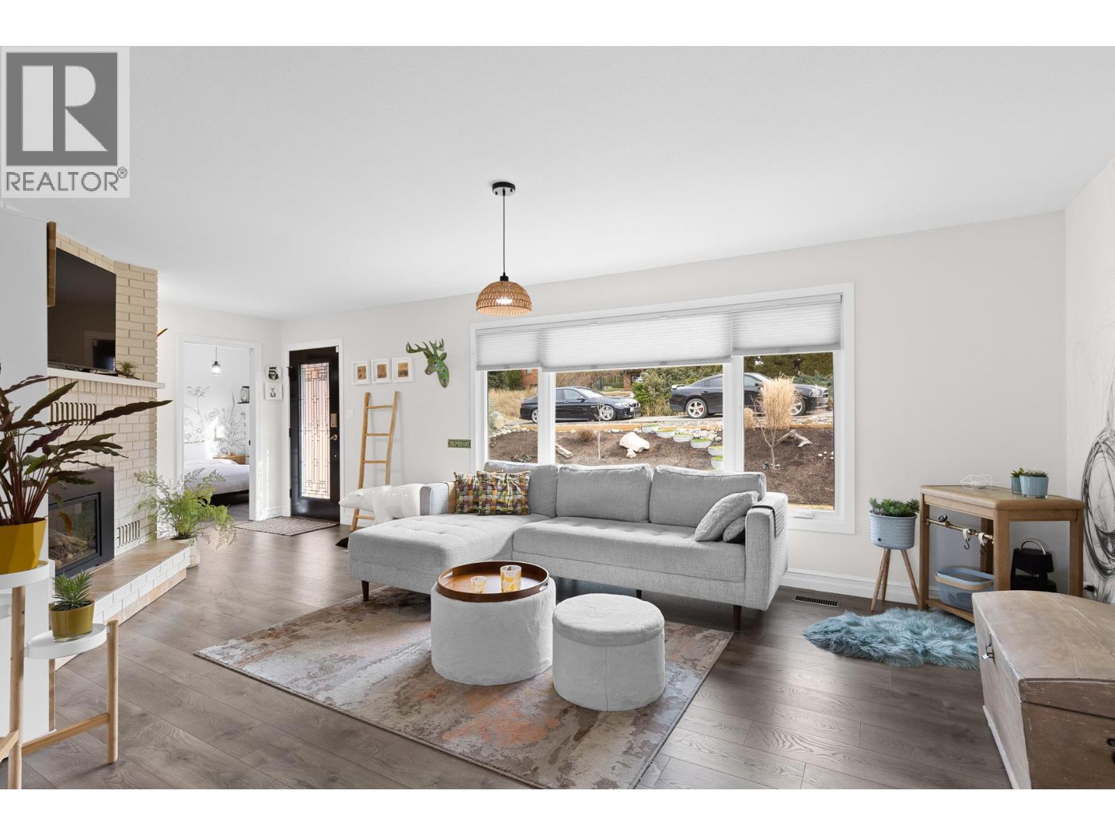 Picture for 2426 Collingwood  Road