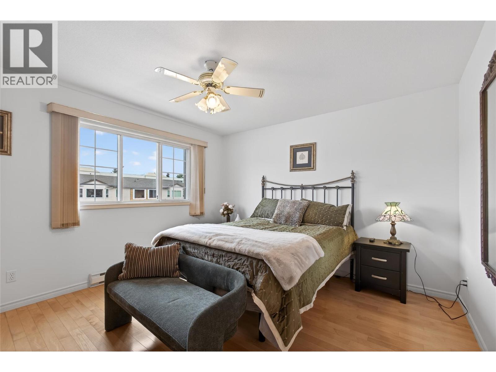 Picture for Unit #101, 1055 Lawrence  Avenue