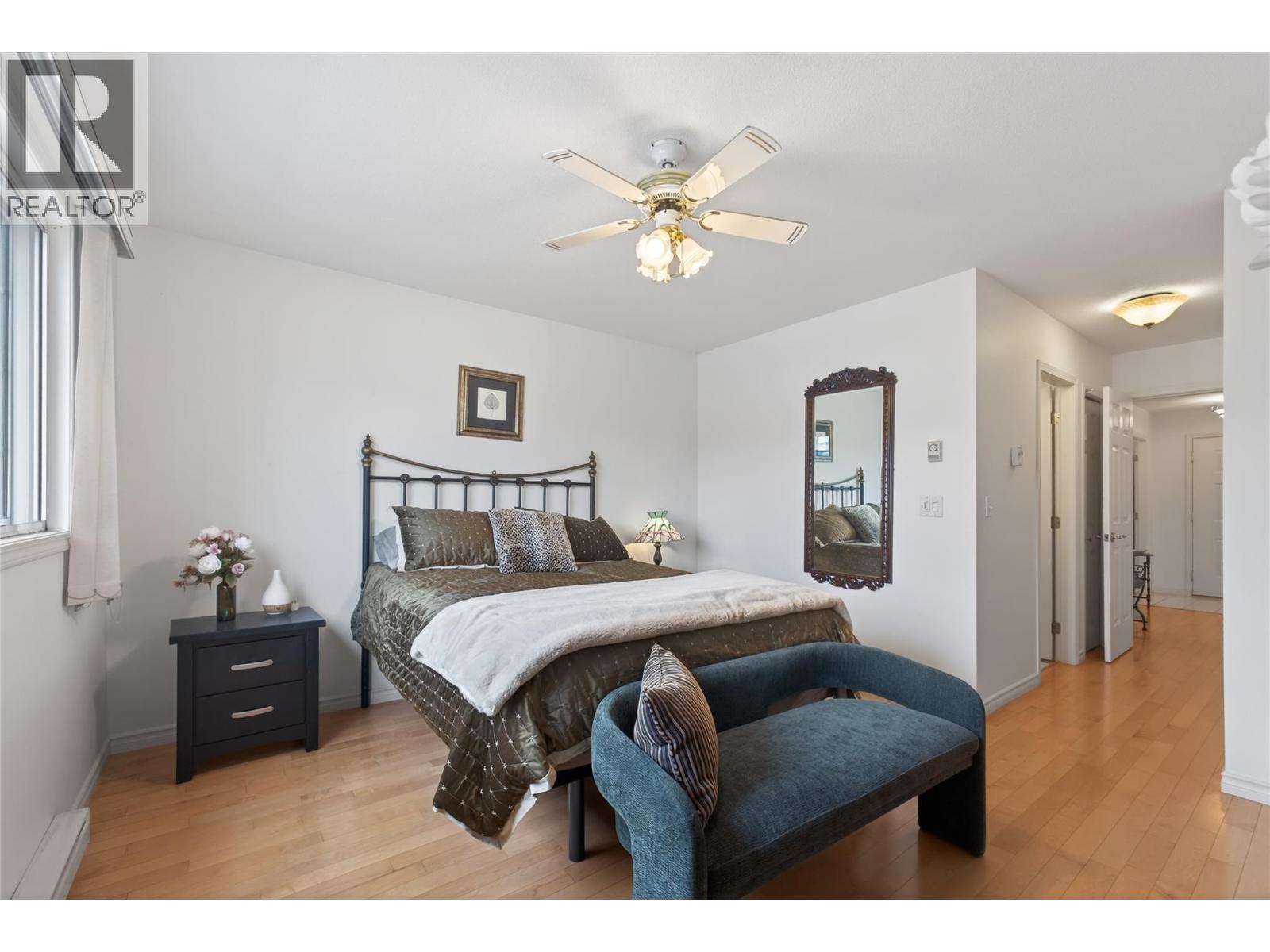 Picture for Unit #101, 1055 Lawrence  Avenue