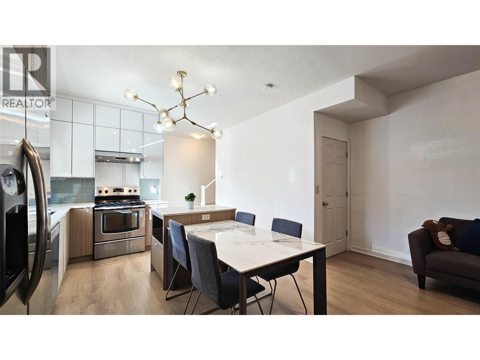 Picture for Unit #4, 505 Francis  Avenue