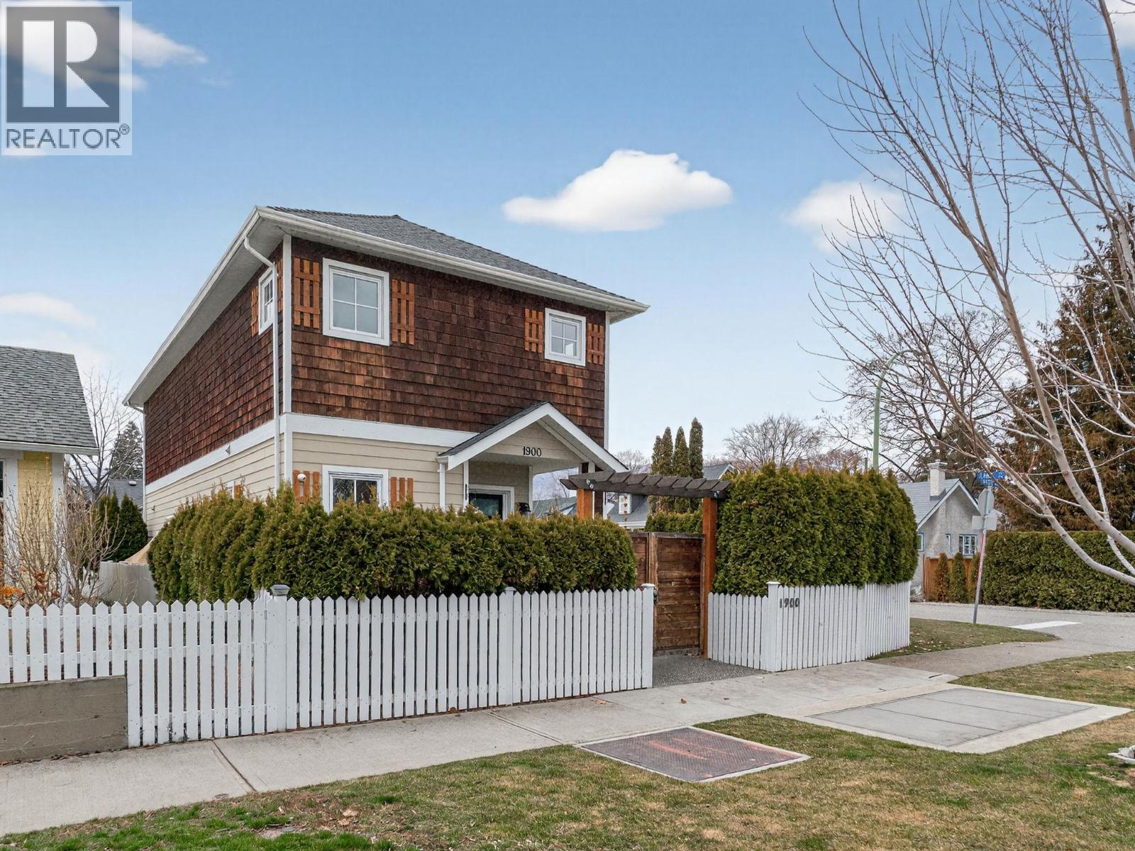 Picture for 1900 Water  Street