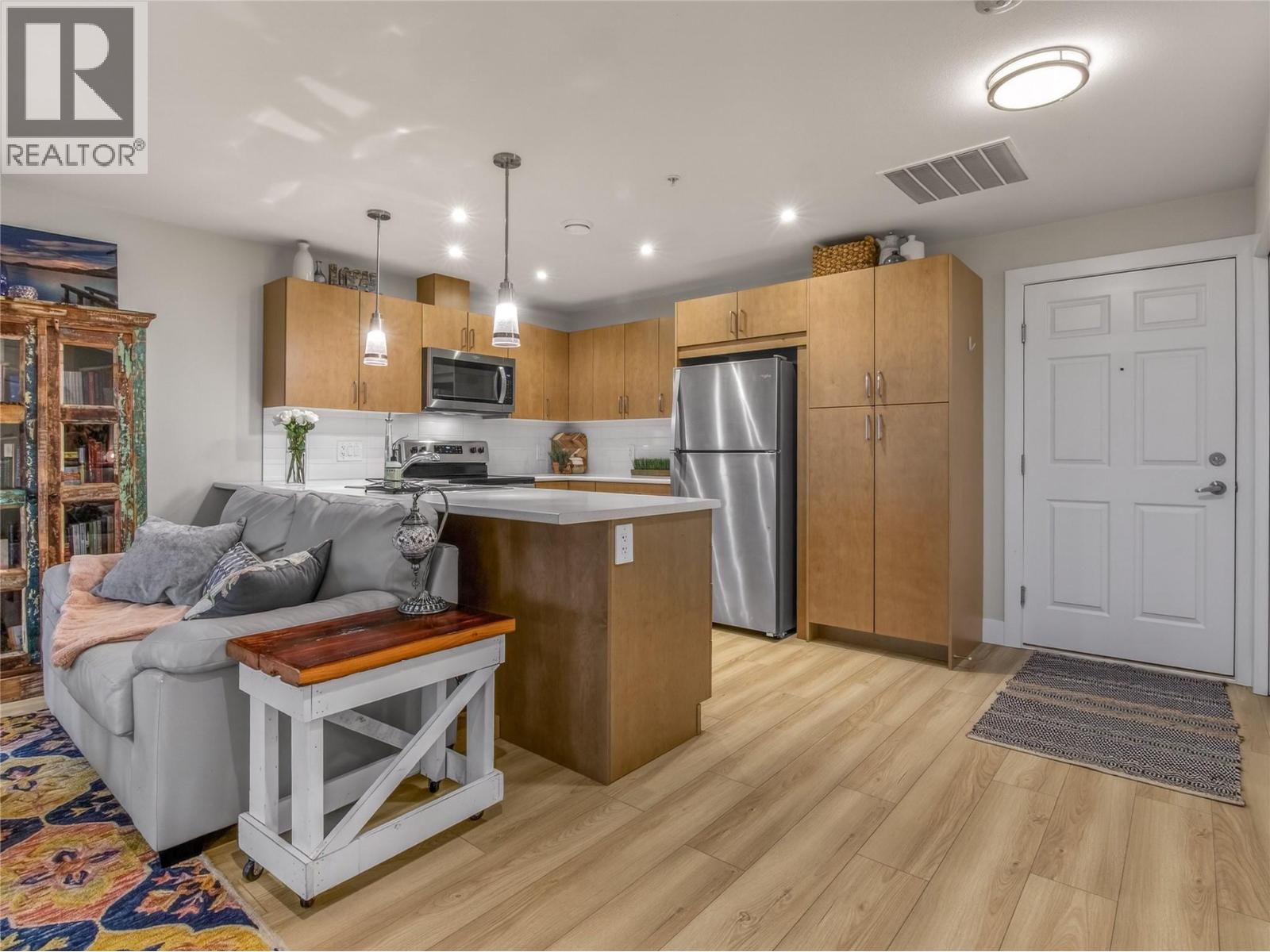 Picture for Unit #508, 3362 Skaha Lake  Road