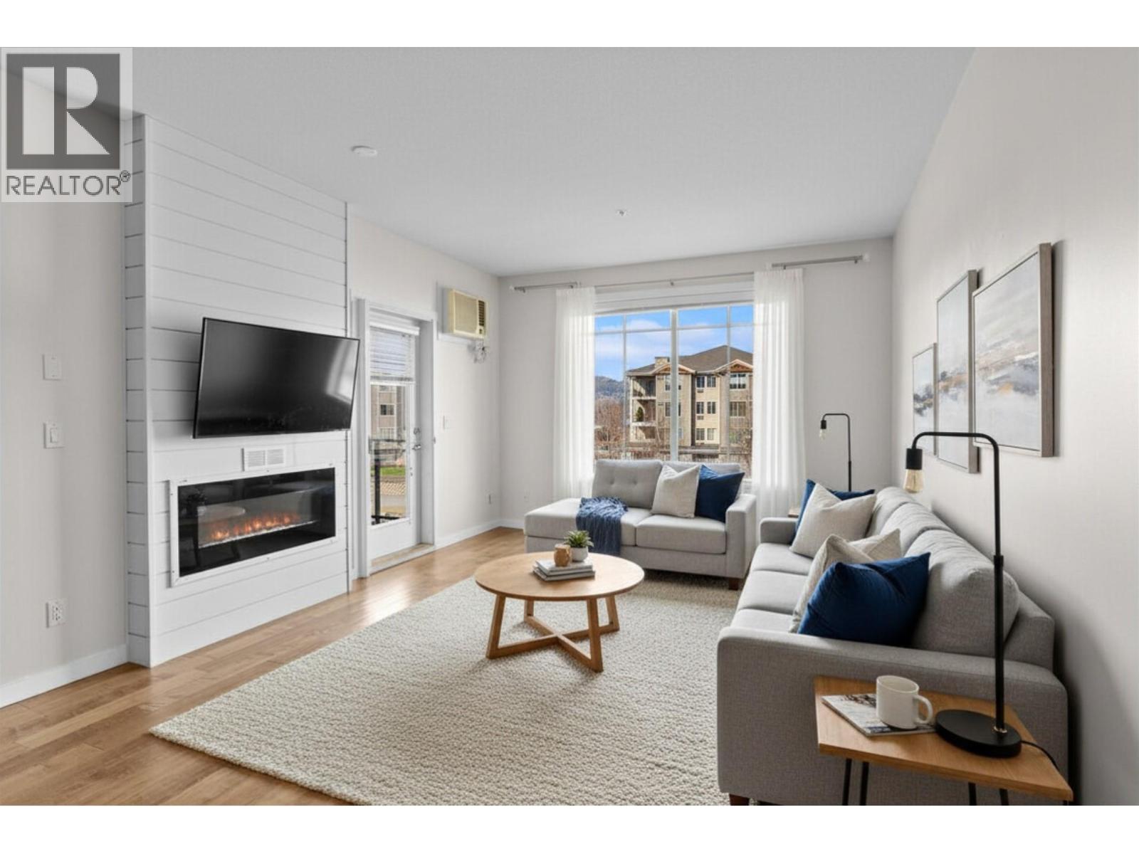 Picture for Unit #302, 3735 Casorso  Road